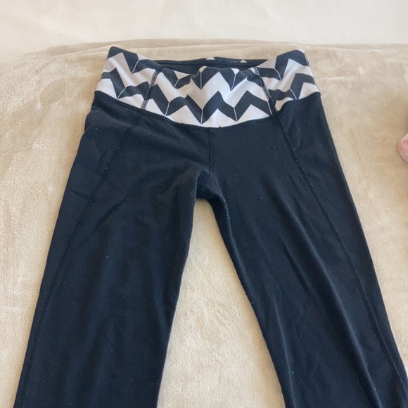 ❌❎ not for sale❎❌ 3pair of yogapants and Capri! Free gift 🎁 - Picture 6 of 11